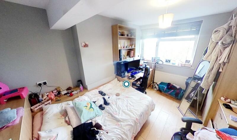 Apartment in Leeds - View 3