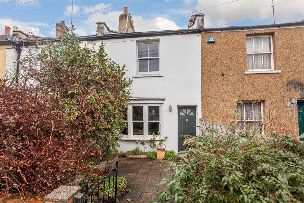 Main image of property: Mile End Place, Mile End, E1