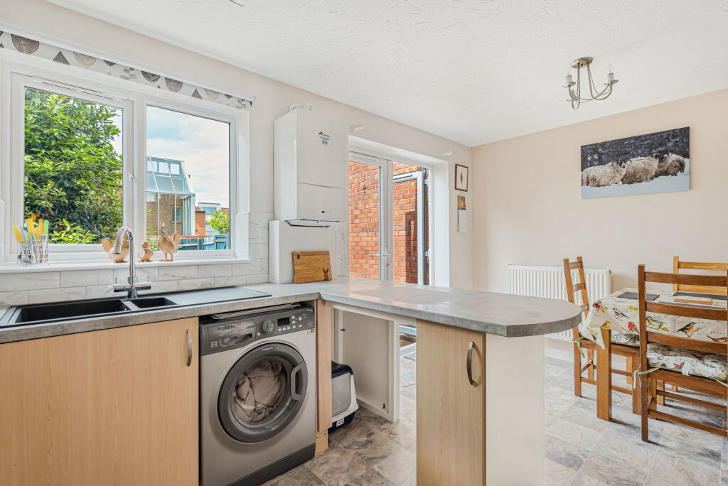 Longtown Road, Walton Cardiff, Tewkesbury, GL20 photo 4