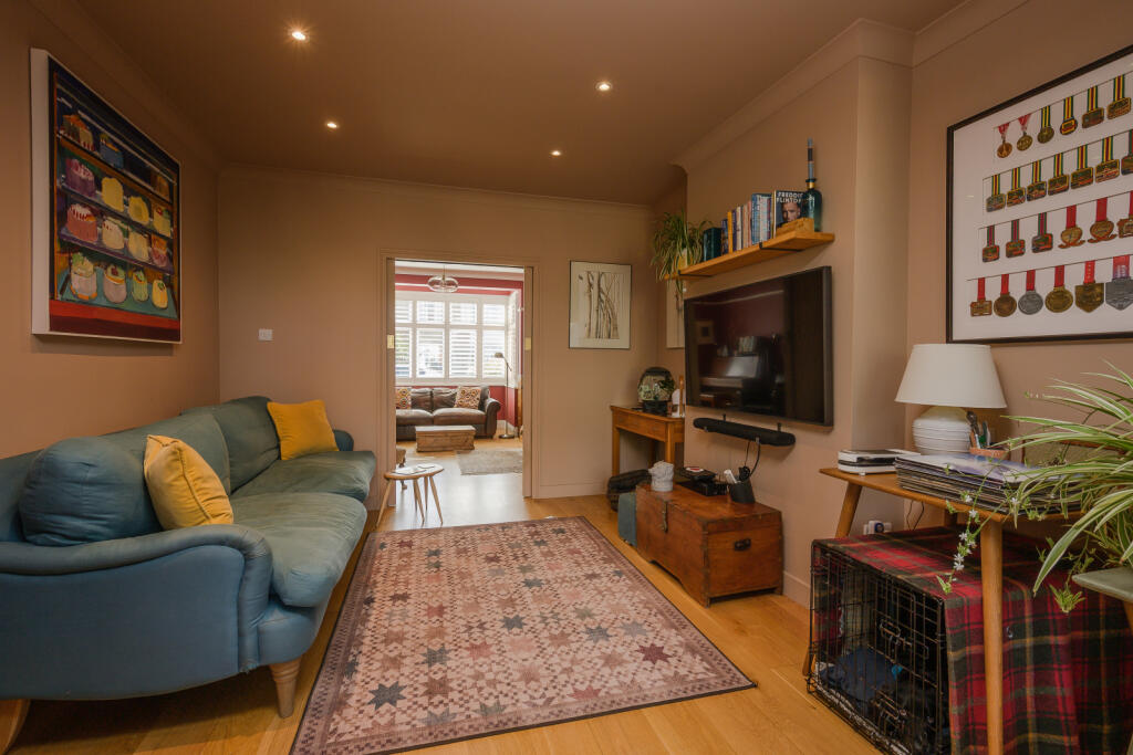 House in London - View 5