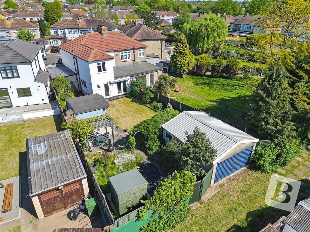 Main image of property: Chestnut Glen, Hornchurch, RM12
