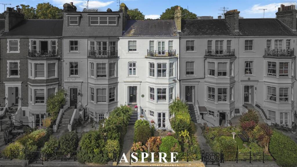 Apartment in Southend-on-Sea, Prittlewell - View 2