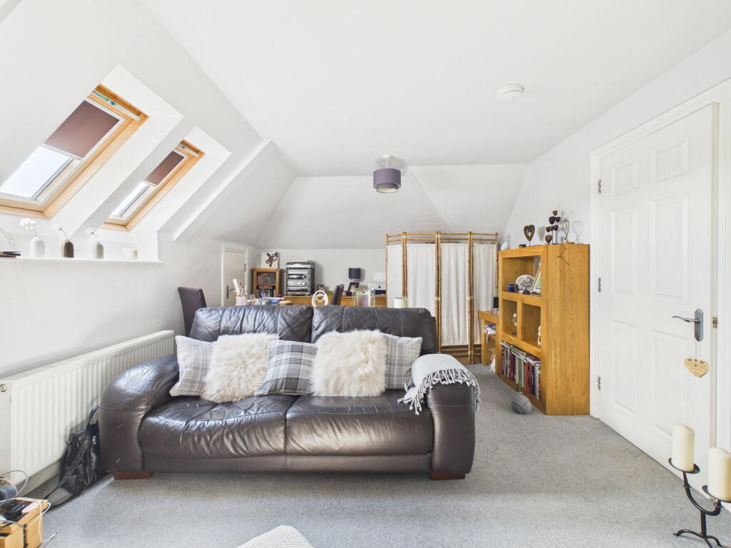Pavilion Road, Worthing, West Sussex, BN14 7EF - View 3