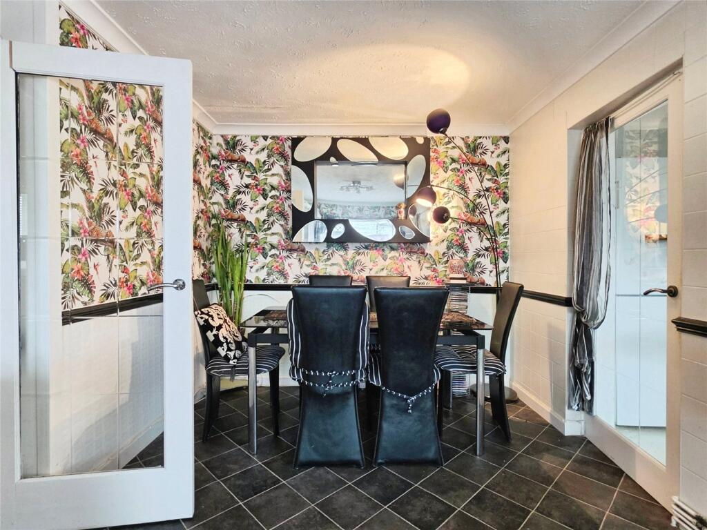 House in Clydach, Swansea - More