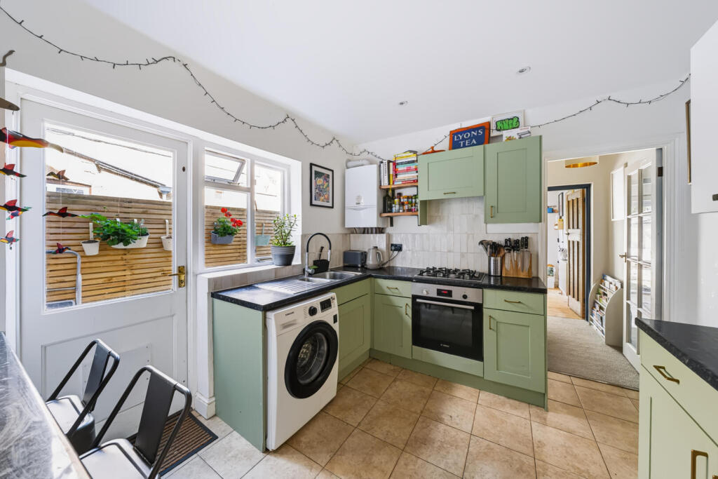 Apartment in London - More