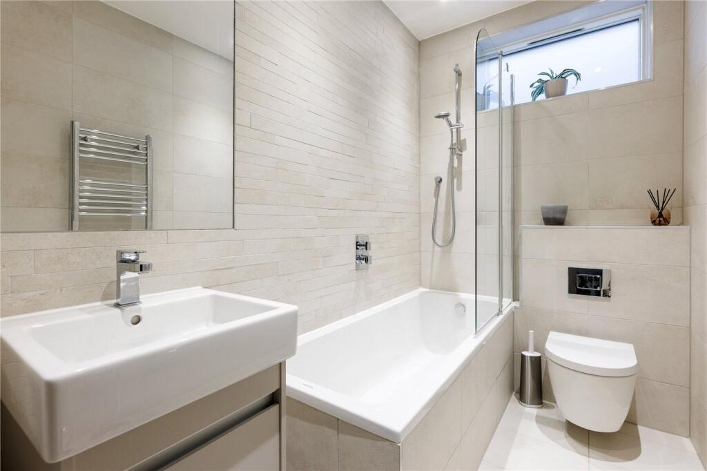 Apartment in London - More