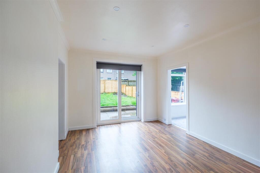 Kingsbridge Drive, Rutherglen, Glasgow photo 4