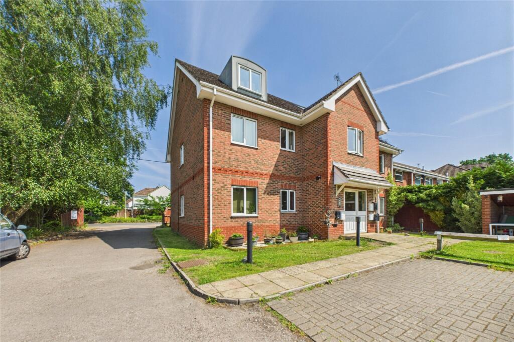 Main image of property: Park House, 123 Chapel Lane, Farnborough, Hampshire, GU14