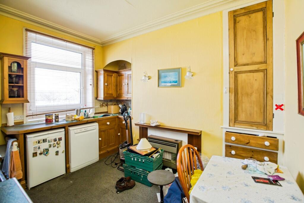 College Terrace, Halifax, West Yorkshire, HX1 - View 3