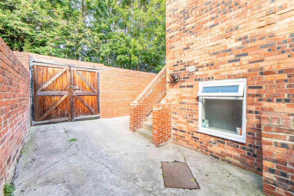 Apartment in Newcastle upon Tyne, South Gosforth - View 3
