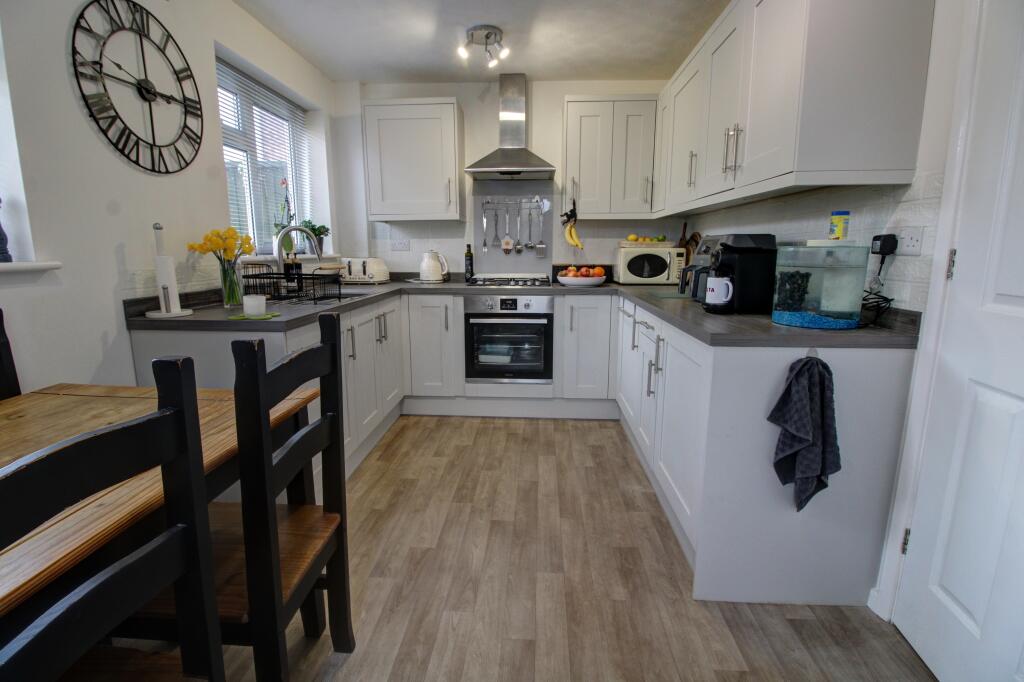 Embrook Way, Reading, RG31 photo 3