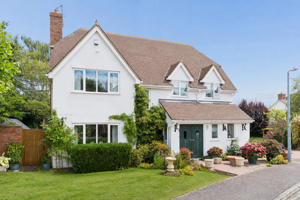Main image of property: Yew Tree Close, Silsoe