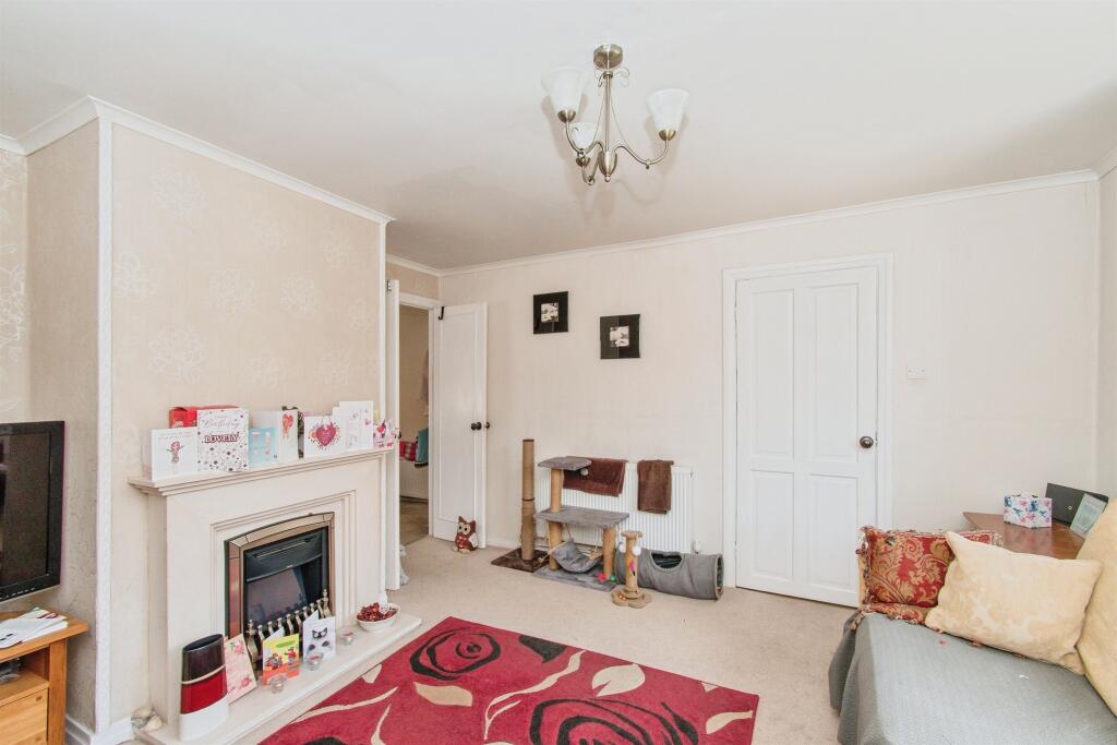 House in Wakefield - View 5