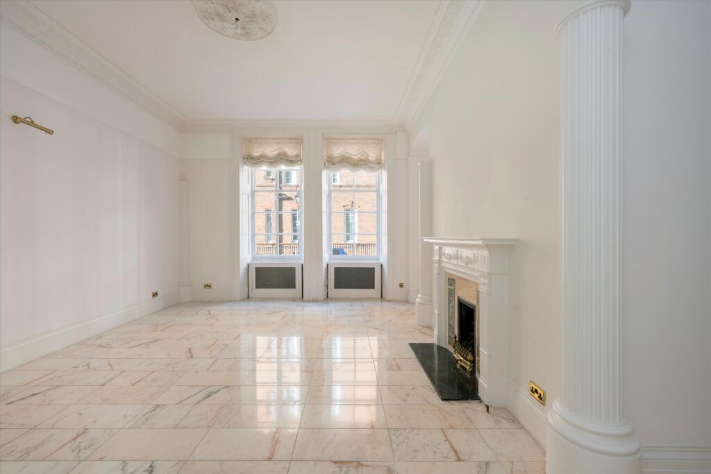 Apartment in London, Knightsbridge - View 3