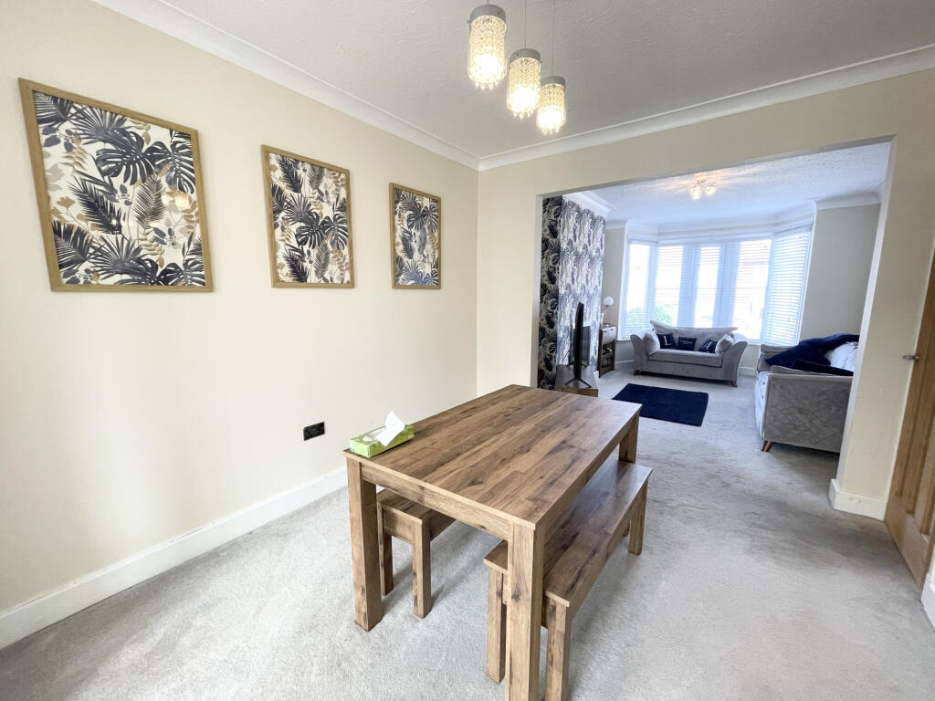 Countess Crescent,  Bispham, FY2 photo 4
