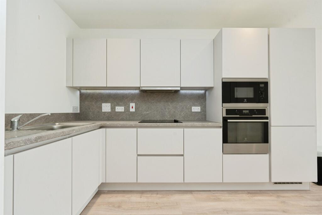 Apartment in London - View 4