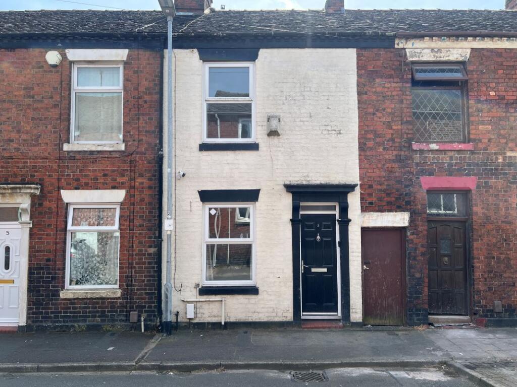 Main image of property: 3 Henry Street, Stoke-on-Trent, ST6 5HP