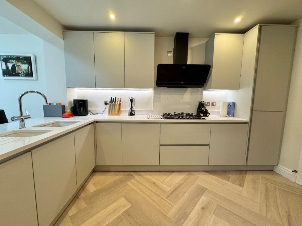 House in Solihull, Kineton Green - View 4