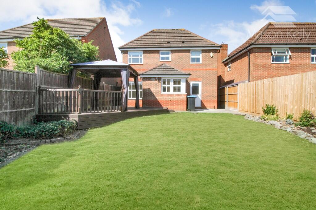 House in Buckinghamshire, Shenley Brook End - View 3