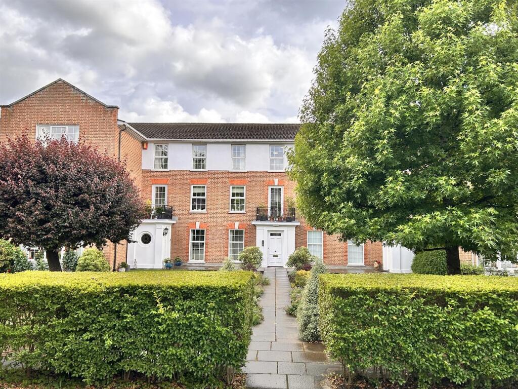 Main image of property: Phyllis Court Drive, Henley-On-Thames