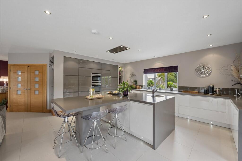 House in Wakefield - View 4