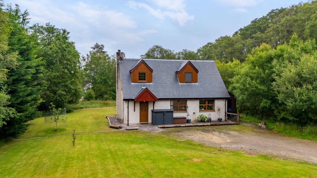 Main image of property: 2 Derry Daff, Acharacle, PH36 4JL