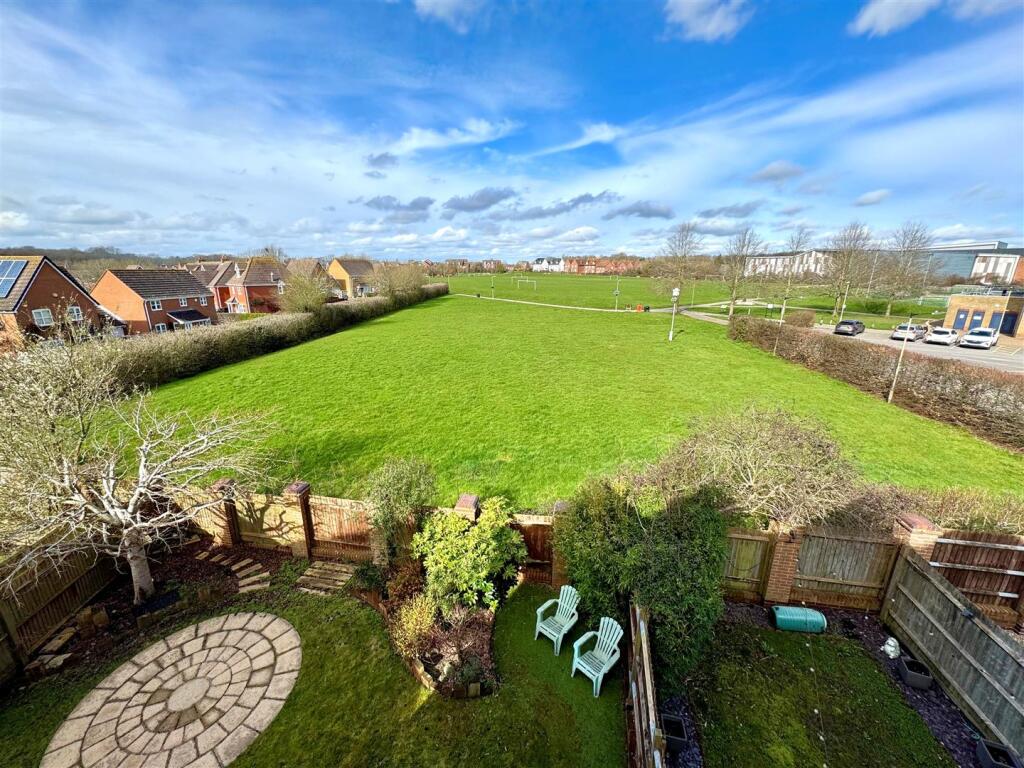 House in Fareham, Whiteley - View 3