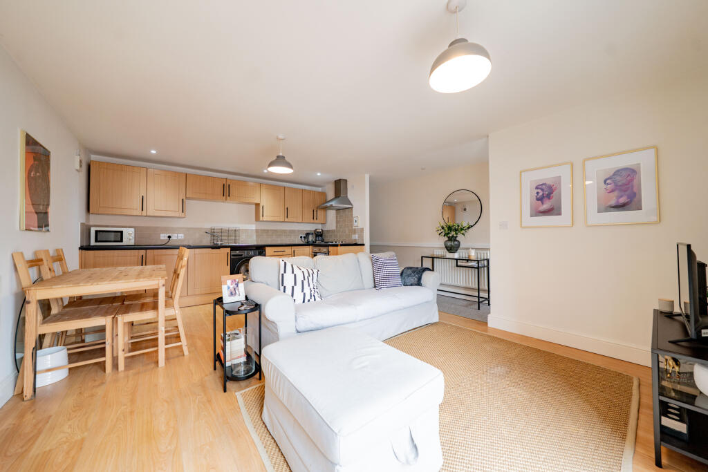 Apartment in Blaby, Enderby - View 3