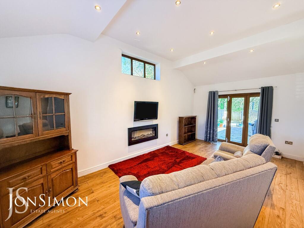 Peel View, Tottington, Bury, BL8 photo 4
