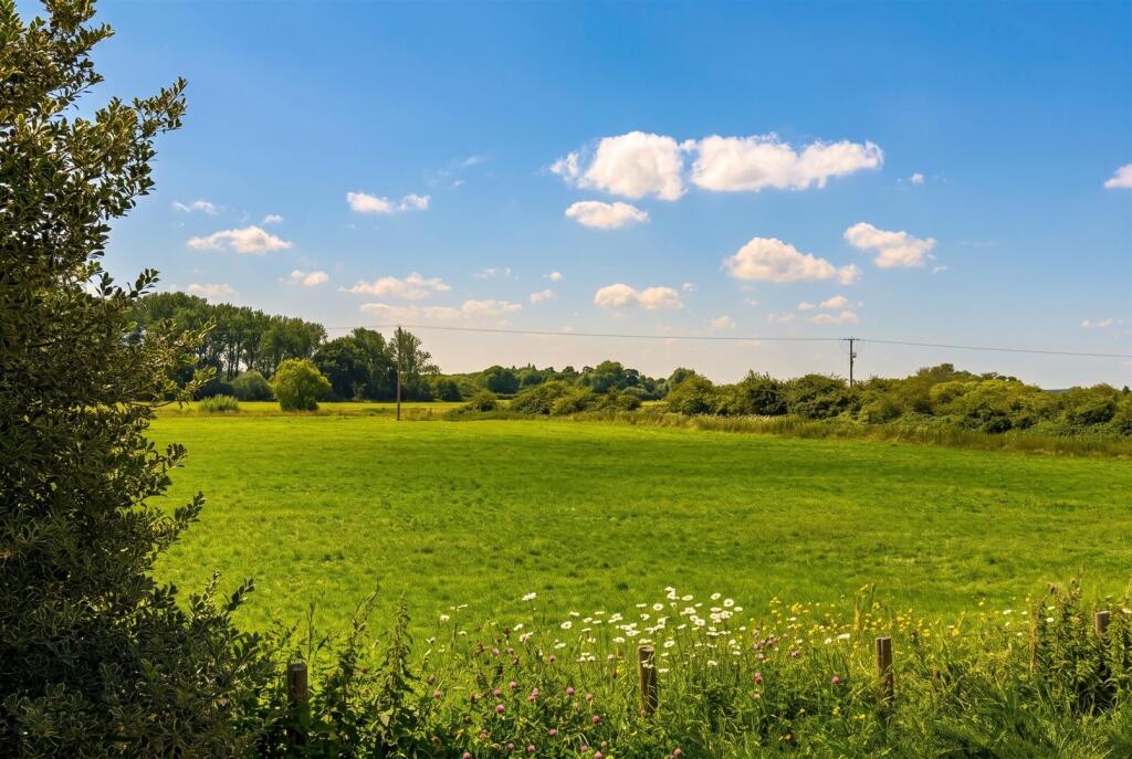 House in North Kesteven, Aubourn with Haddington - View 2