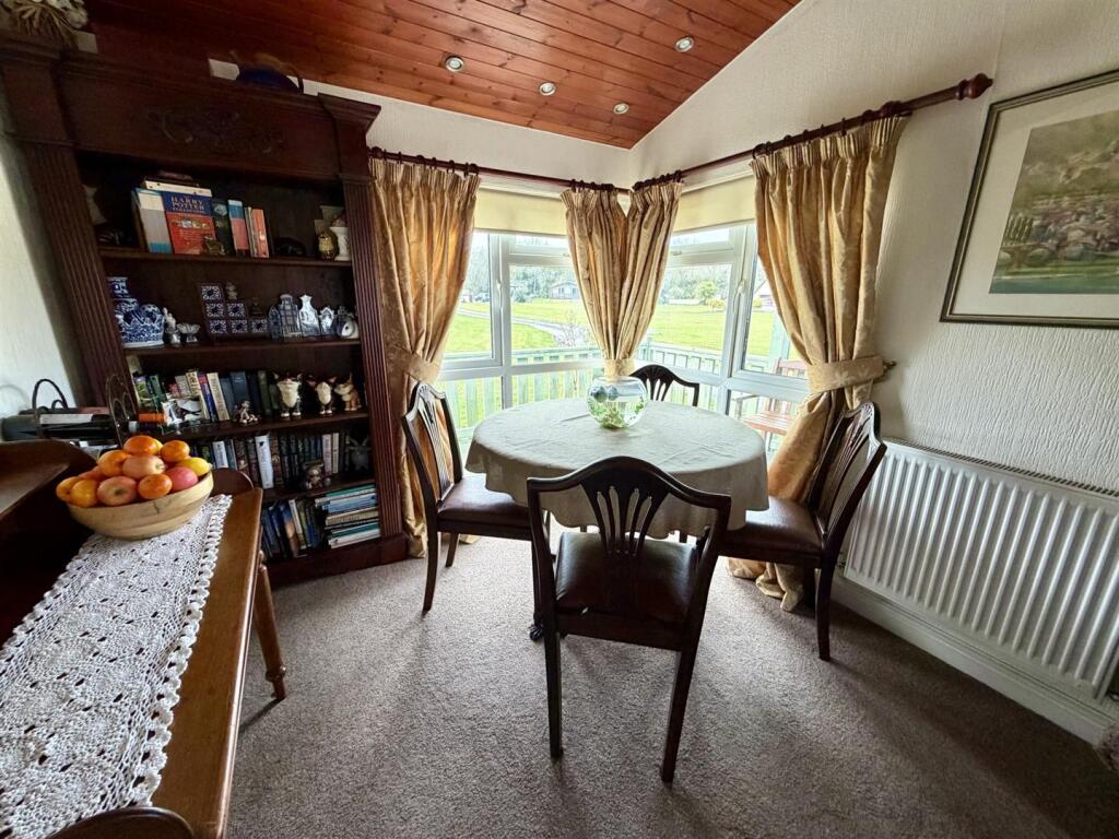 Parc y Wern, Llangoed, Beaumaris photo 5
