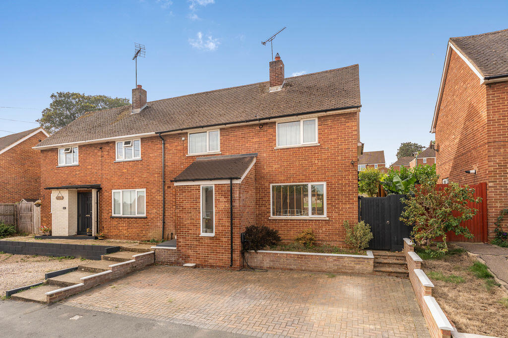 4-bed semi-detached on Western Crescent, Banbury - Greatly Extended, £385,000