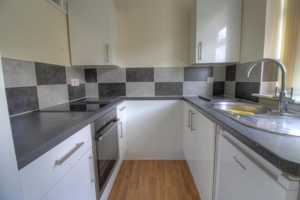 Hartsbourne Road, Reading, RG6 - View 3