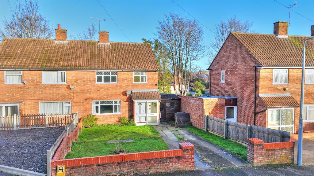 Main image of property: Crocus Close, Ipswich