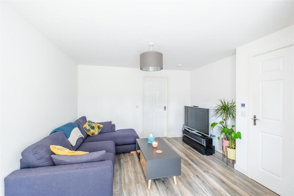 Spinner Terrace, Stonehouse - View 4