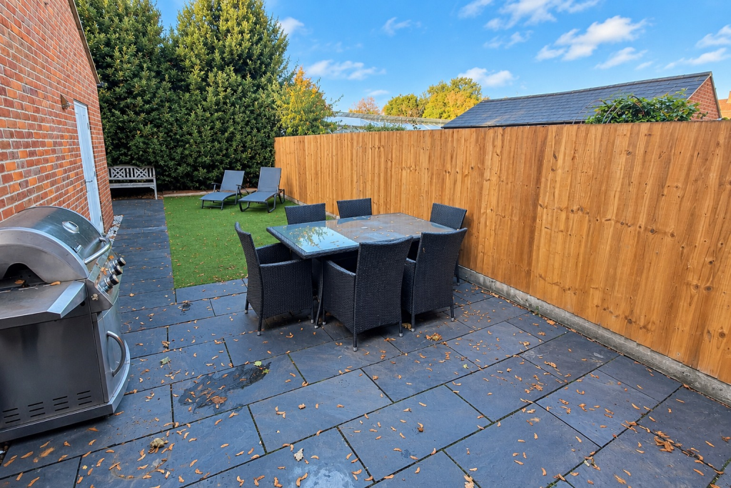 House in Silsoe, Central Bedfordshire - View 4