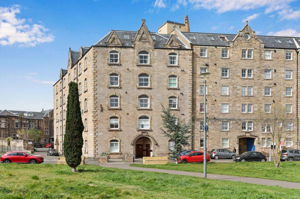 Main image of property: 18/14 Johns Place, Edinburgh, EH6 7EN