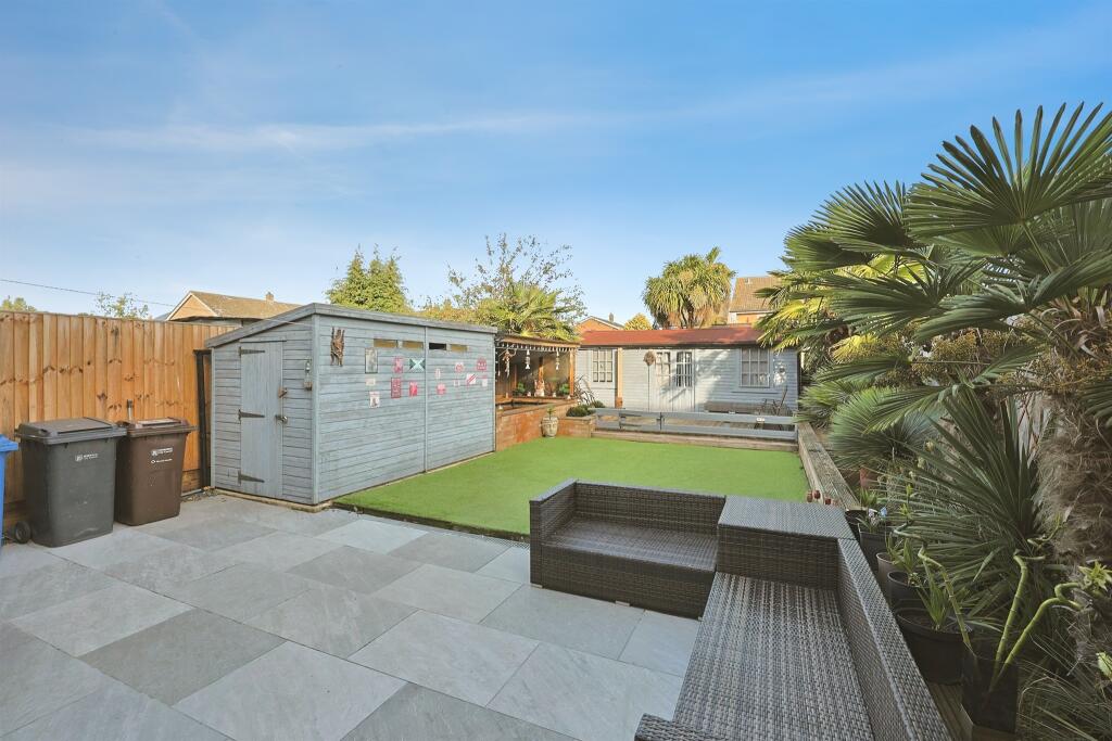 House in Norwich, Earlham Rise - View 2