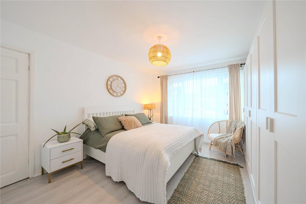Woodlea Court, Leeds, West Yorkshire photo 4