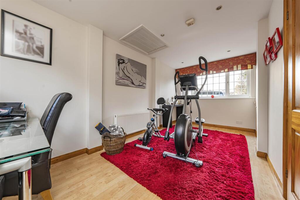 Additional image 8 of Oakwood Road, Bricket Wood, St. Albans