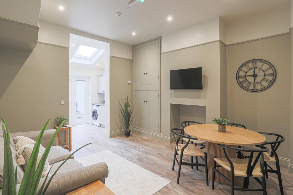 House in York - View 2