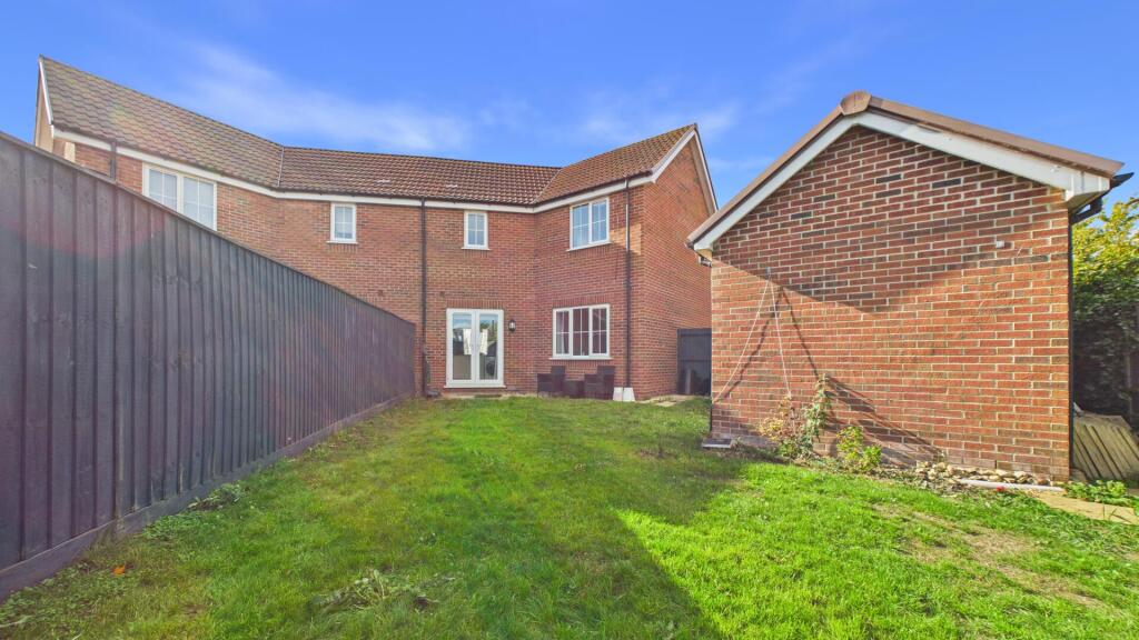 House in South Holland, Crowland - View 3