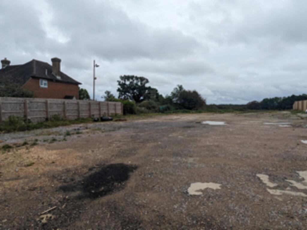 Windmill Hill, Hailsham, BN27 photo 4