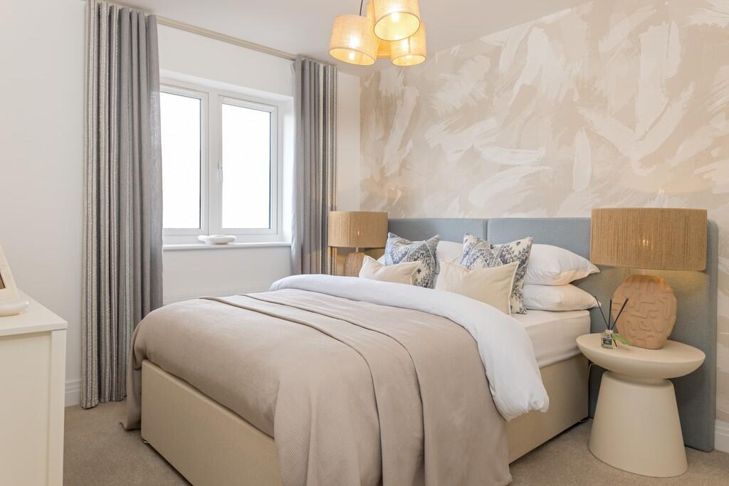 House in Dacorum, Kings Langley - More