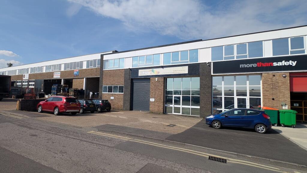 Main image of property: Unit 21 Solent Industrial Estate, Shamblehurst Lane, Hedge End, Southampton, SO30 2FY