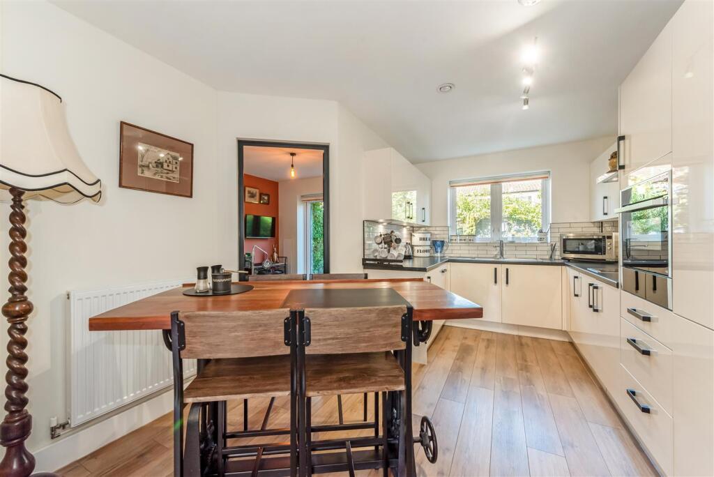 House in Portsmouth - View 5