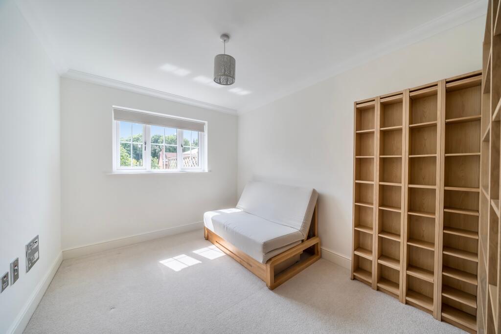 Cowdray Close, Lime Tree Village, Rugby, CV22 - More