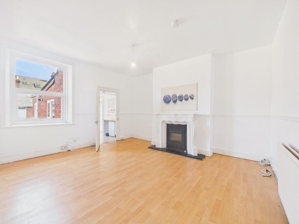 Apartment in Gateshead, North East - View 2
