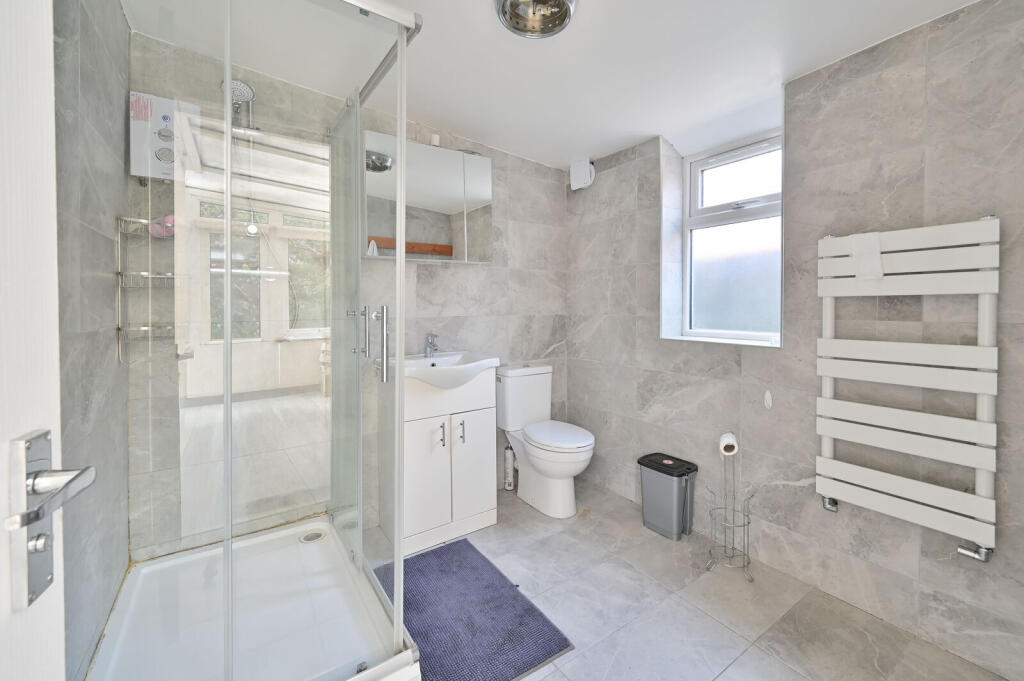 House in Harrow - View 5