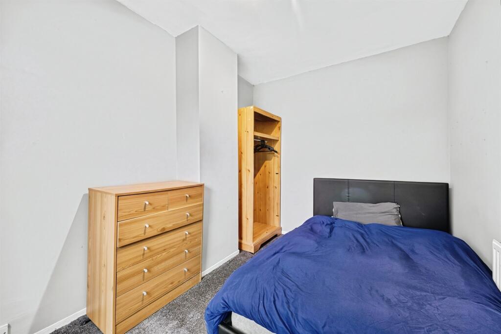 House in Northampton, Semilong - More